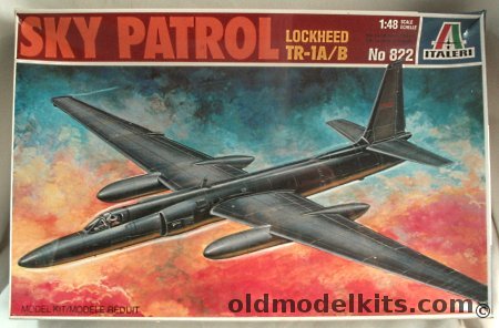 Italeri 1/48 Lockheed TR-1A or 2 seat TR-1B, 822 plastic model kit